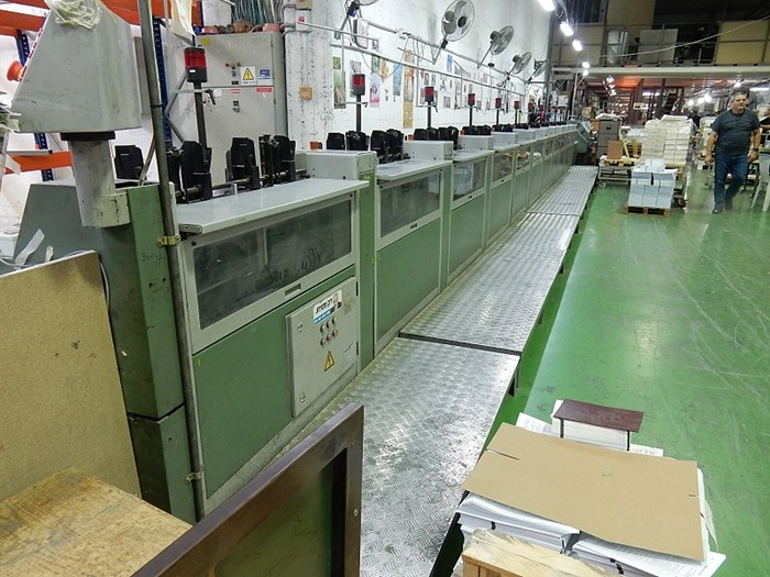 22 stations collating machine