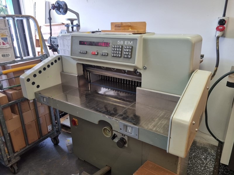 Used Polar 58 EM Guillotine Year 1992 PressCity