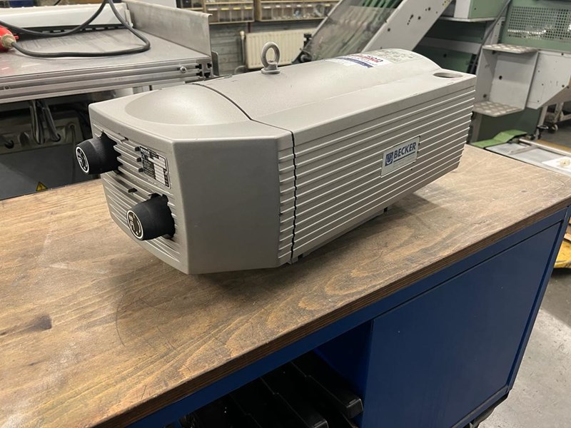 Used Becker T 4.40 DSK oil-free air/vacuum pump year 2005 | PressCity