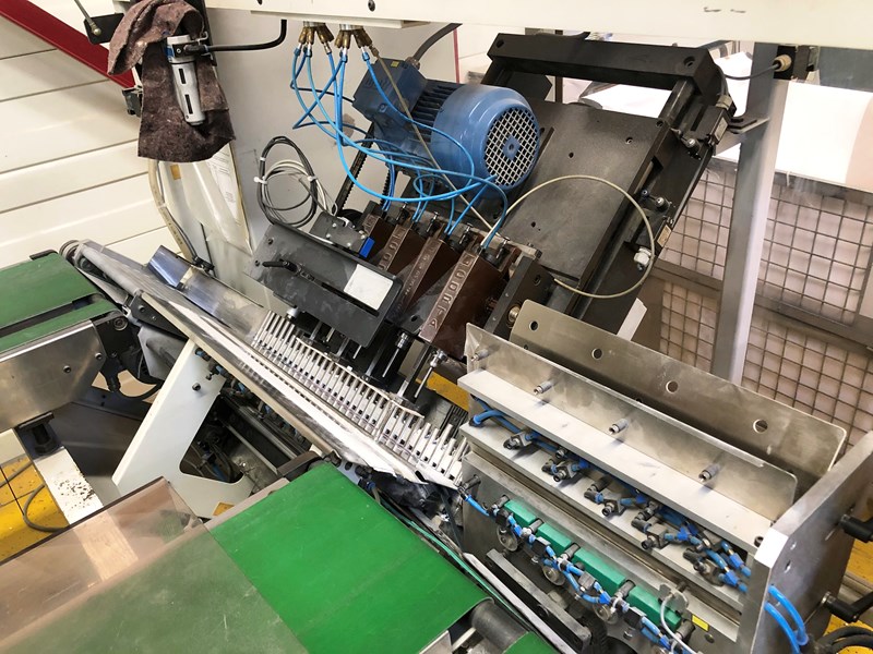 Used Dürselen Corta PB 09 paper drilling machine year 2000 PressCity