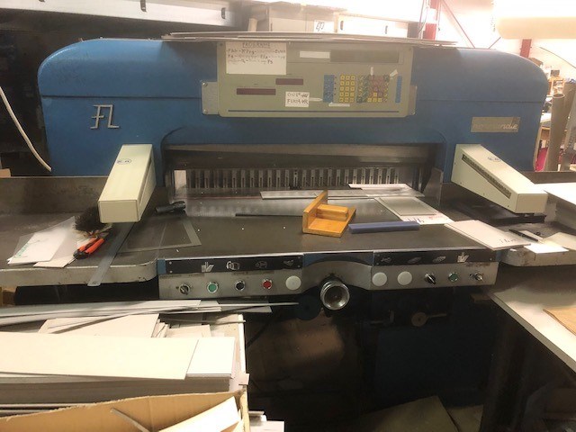 FL 106 Guillotine