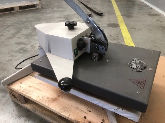 Insta 221 EUR Heat Seal Machine