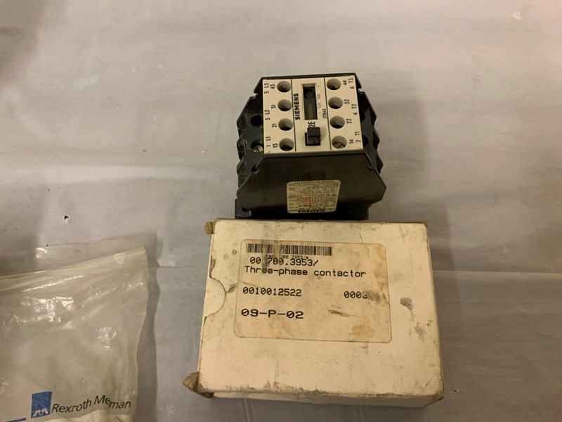 Lot of electrical parts for Heidelberg presses