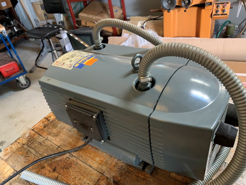 Used Becker T4.25 DSK compressor | PressCity