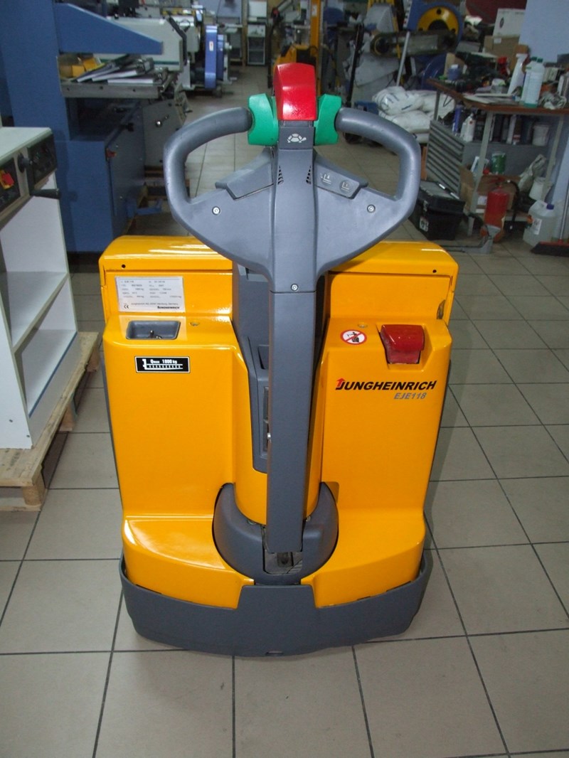 Utilisé Electric pallet truck Jungheinrich EJE 118 | PressCity