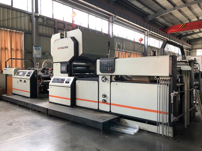 Used KDX KMM-1050D Automatic Water Based Glue and Thermal Laminating ...