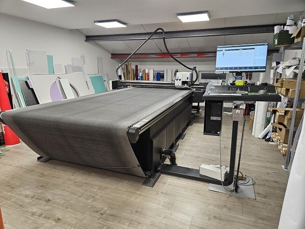 Edge Cutter Table Used Kongsberg Edge X24 Flatbed Cutting Table year 2020 | PressCity