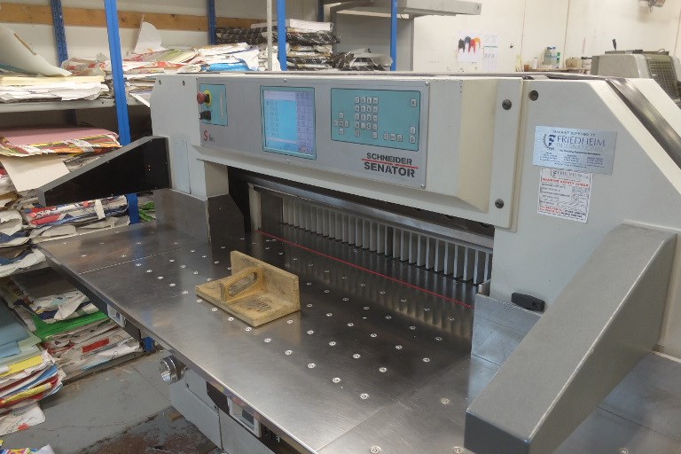 Used Schneider Senator 115H Fully Programmatic Guillotine Year 2004 